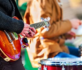 Live music on the Whitewater Bar & Grill outdoor patio